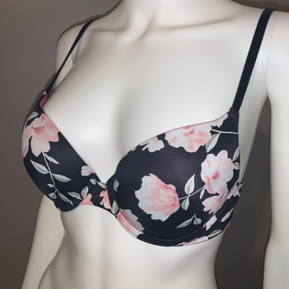 Victoria’s secret’s floral bra